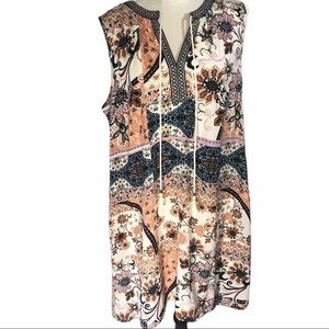 DR2 Daniel Rainn Woman's XL Floral Dress V…‎